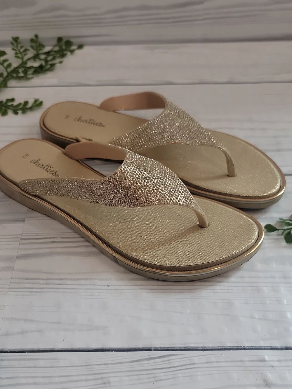 Chatties Gold Sparkle Thong Sandals for Women Size 8 (Euro 39)